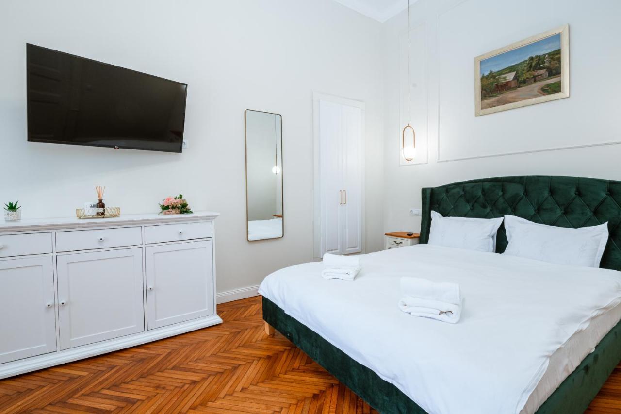 Apartament De Lux Central, P-Ta Matei Corvin Клуж-Напока Екстериор снимка
