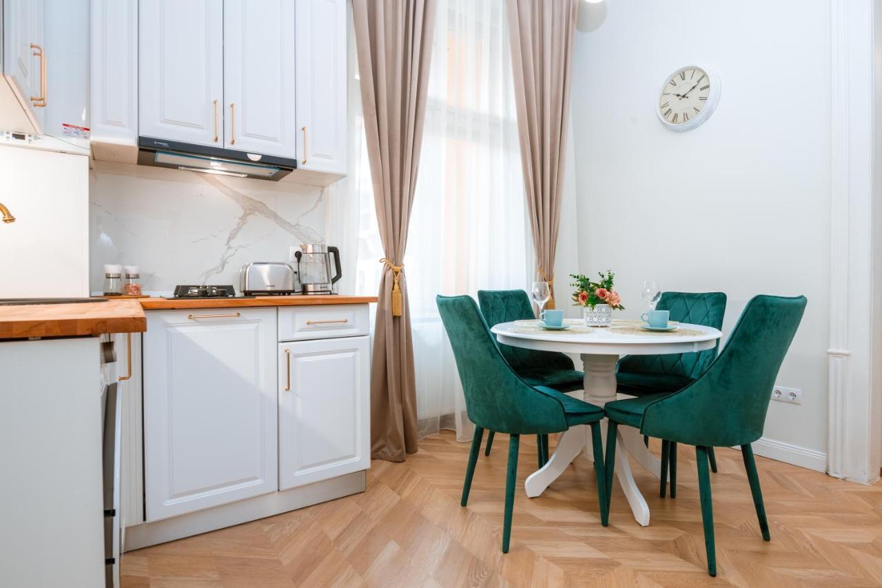 Apartament De Lux Central, P-Ta Matei Corvin Клуж-Напока Екстериор снимка